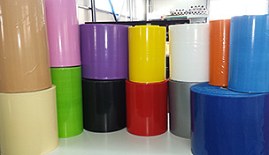 Rolne obojenih plastičnih folija spremnih za obradu - 13 boja
